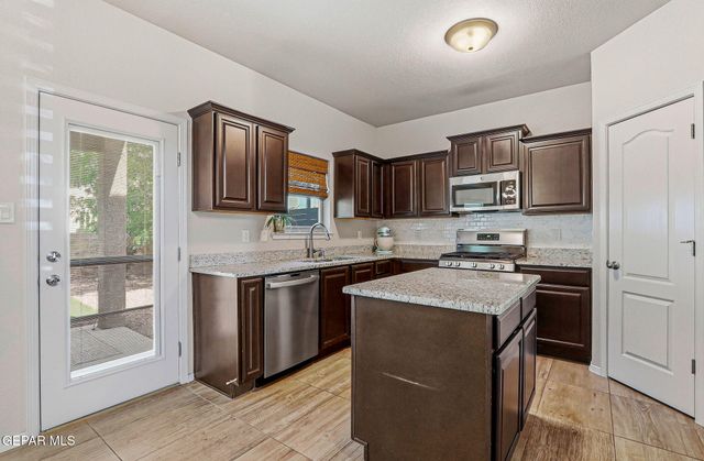 11340 Bar Ranch Court, El Paso, TX 79934