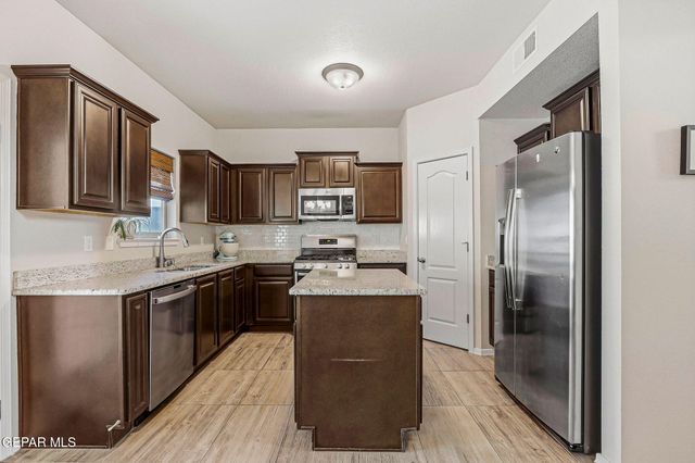11340 Bar Ranch Court, El Paso, TX 79934