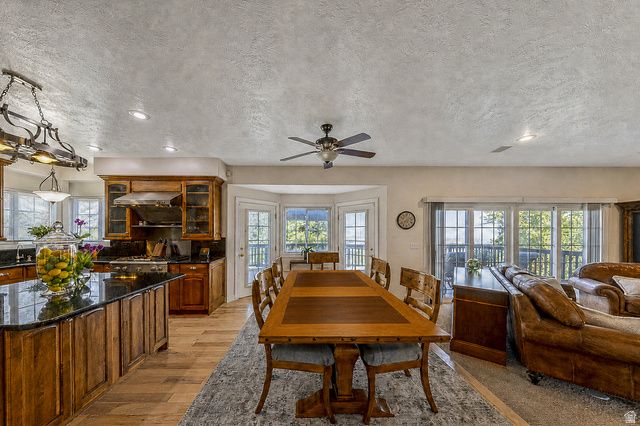 31 N EAGLEWOOD DR, North Salt Lake, UT 84054