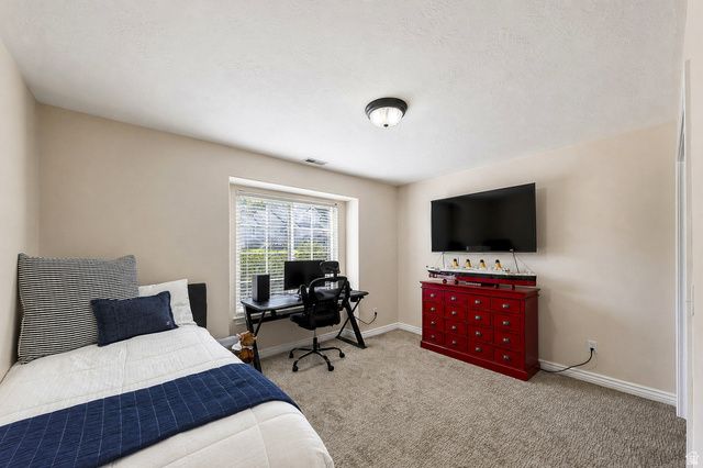 31 N EAGLEWOOD DR, North Salt Lake, UT 84054