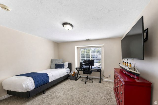 31 N EAGLEWOOD DR, North Salt Lake, UT 84054