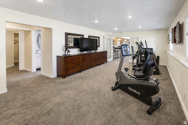 31 N EAGLEWOOD DR, North Salt Lake, UT 84054