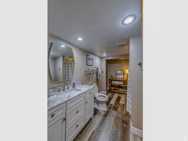 31 N EAGLEWOOD DR, North Salt Lake, UT 84054
