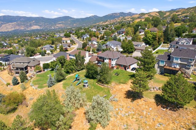 31 N EAGLEWOOD DR, North Salt Lake, UT 84054