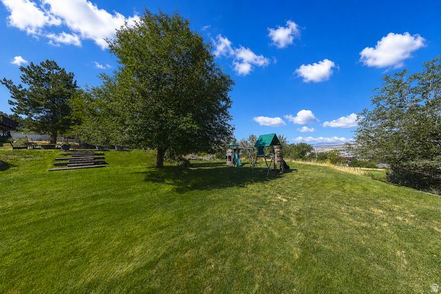 31 N EAGLEWOOD DR, North Salt Lake, UT 84054