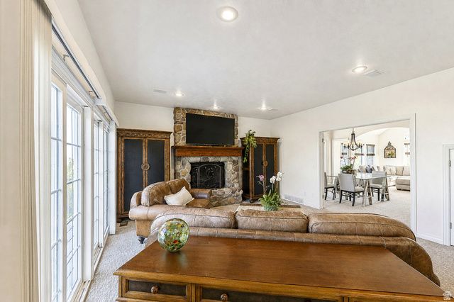 31 N EAGLEWOOD DR, North Salt Lake, UT 84054
