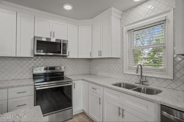 105 SW 11th Street, Oak Island, NC 28465