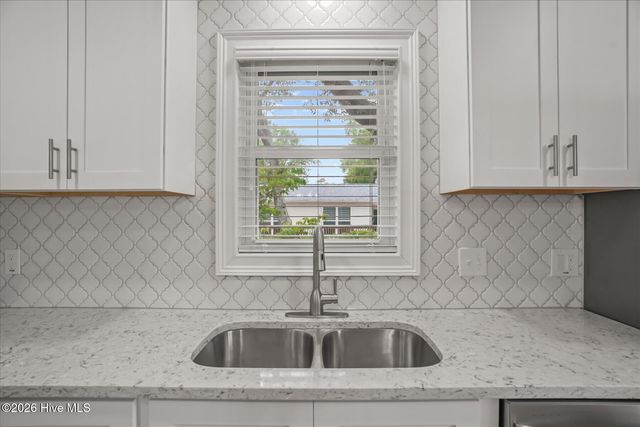 105 SW 11th Street, Oak Island, NC 28465