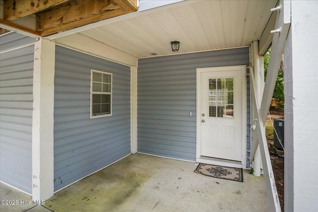 105 SW 11th Street, Oak Island, NC 28465