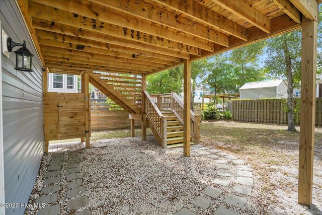 105 SW 11th Street, Oak Island, NC 28465