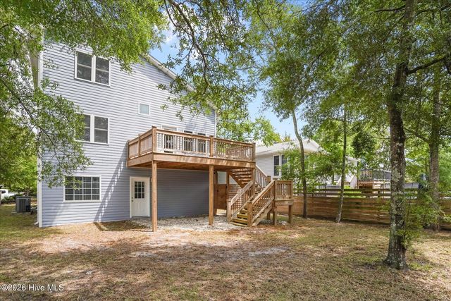 105 SW 11th Street, Oak Island, NC 28465
