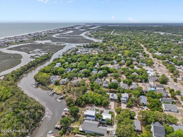 105 SW 11th Street, Oak Island, NC 28465