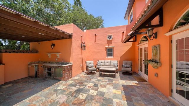 2520 TAMI SOLA STREET, Sarasota, FL 34237