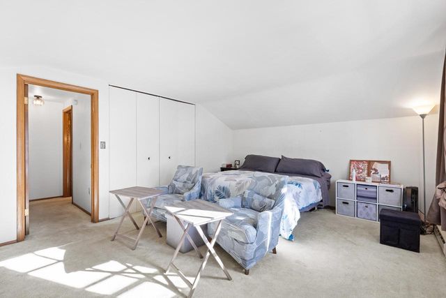 5147 S Camelot LANE, Greenfield, WI 53221