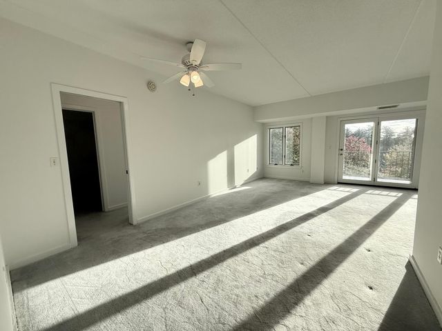 12 Mountain Laurels Dr Apt 308, Nashua, NH 03062