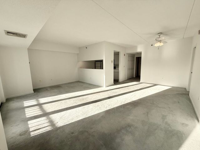 12 Mountain Laurels Dr Apt 308, Nashua, NH 03062