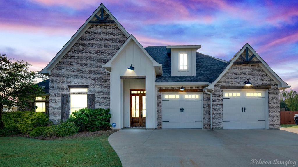 210 Lori Drive, Stonewall, LA 71078