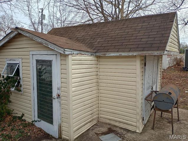 117 Bonita Street, Wood River, IL 62095