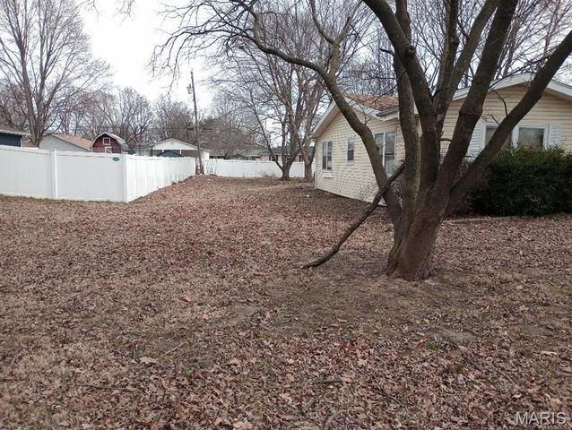 117 Bonita Street, Wood River, IL 62095