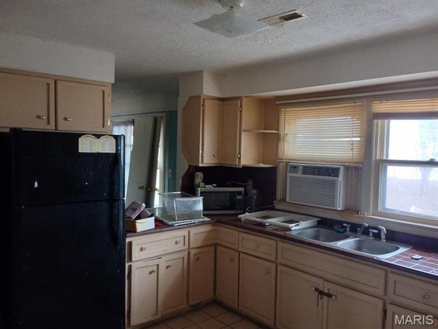 117 Bonita Street, Wood River, IL 62095