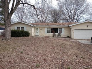 117 Bonita Street, Wood River, IL 62095
