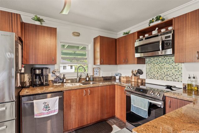 51-17 Kaaawa Place, Kaaawa, HI 96730