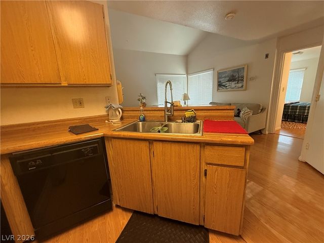 460 Elm Drive 201, Las Vegas, NV 89169
