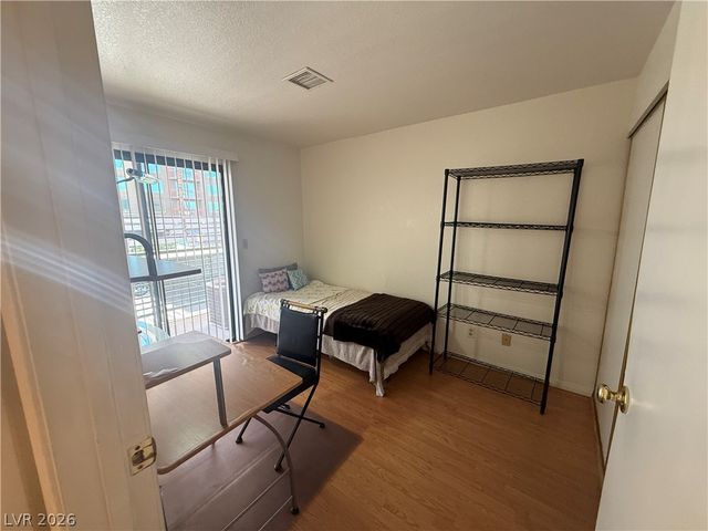 460 Elm Drive 201, Las Vegas, NV 89169