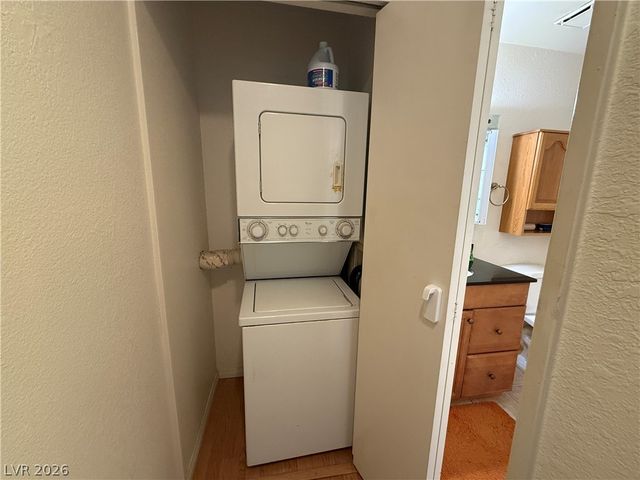 460 Elm Drive 201, Las Vegas, NV 89169