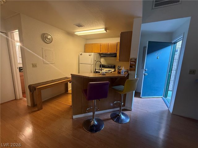 460 Elm Drive 201, Las Vegas, NV 89169