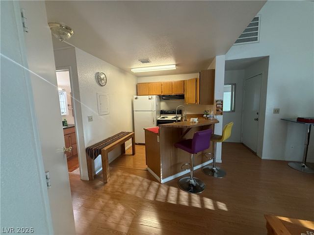460 Elm Drive 201, Las Vegas, NV 89169