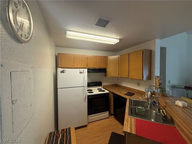 460 Elm Drive 201, Las Vegas, NV 89169