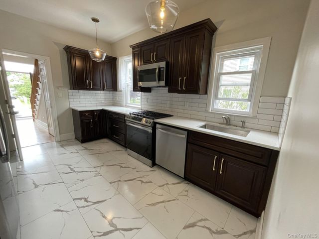 248 Denton Avenue 1, Lynbrook, NY 11563