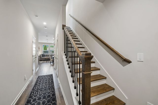 5088 Dayflower Dr, Hermitage, TN 37076