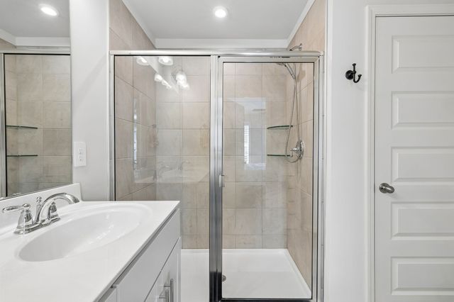 5088 Dayflower Dr, Hermitage, TN 37076