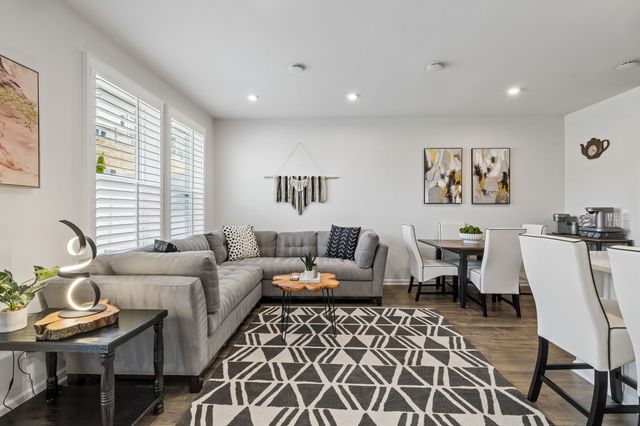 5088 Dayflower Dr, Hermitage, TN 37076