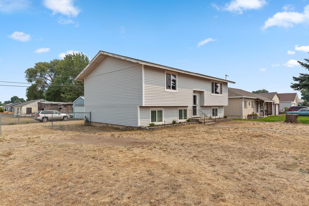12528 W 13th Ave, Airway Heights, WA 99001 photo 2
