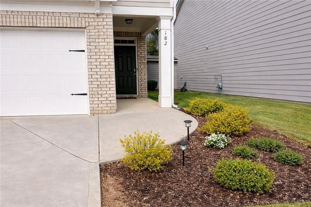 182 Woodhouse Circle, Acworth, GA 30102