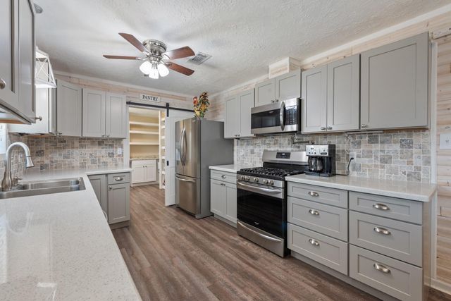 3805 Windridge Drive, Bryan, TX 77802