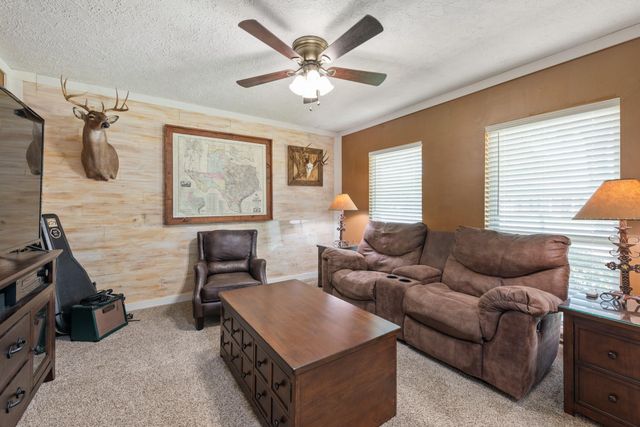 3805 Windridge Drive, Bryan, TX 77802