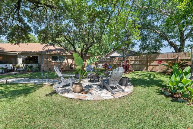 3805 Windridge Drive, Bryan, TX 77802