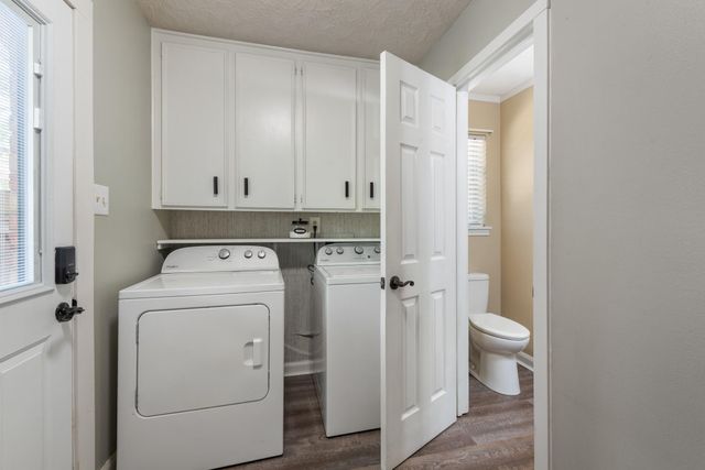 3805 Windridge Drive, Bryan, TX 77802