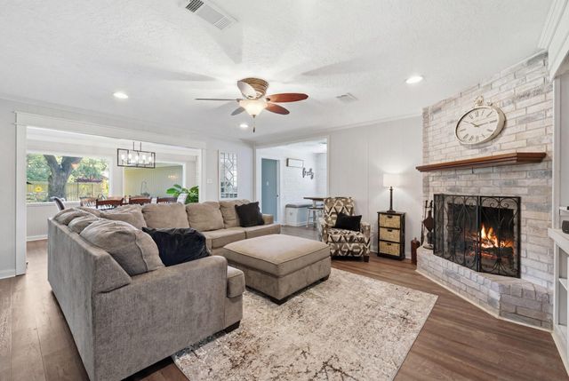 3805 Windridge Drive, Bryan, TX 77802