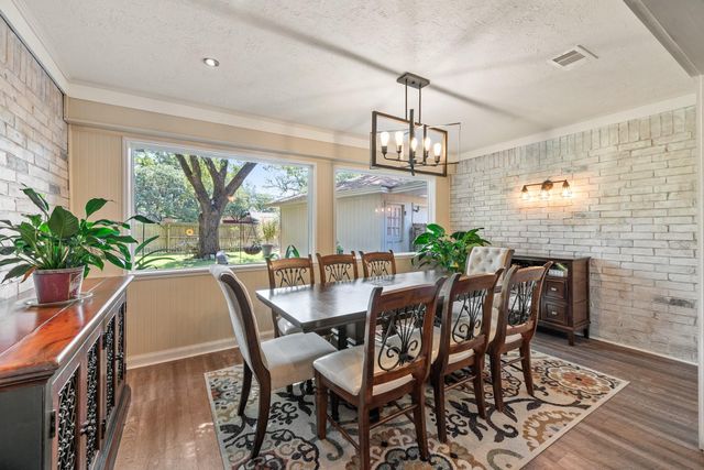 3805 Windridge Drive, Bryan, TX 77802