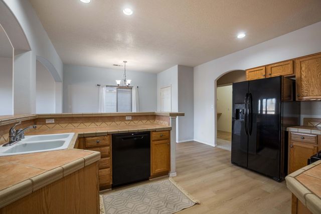 4015 Arapahoe Avenue NW, Albuquerque, NM 87114