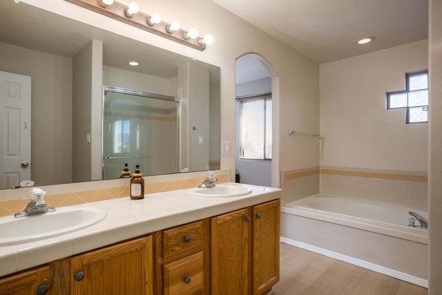 4015 Arapahoe Avenue NW, Albuquerque, NM 87114