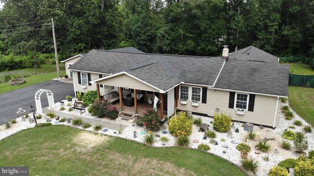 8029 FLIPPO DR, Fredericksburg, VA 22408