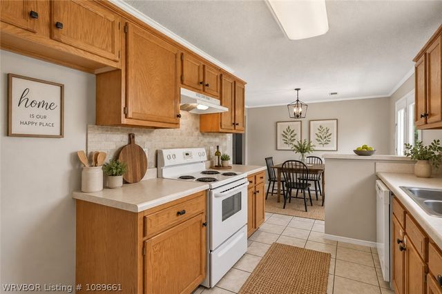1603 Eastgate Circle, Greenwood, AR 72936