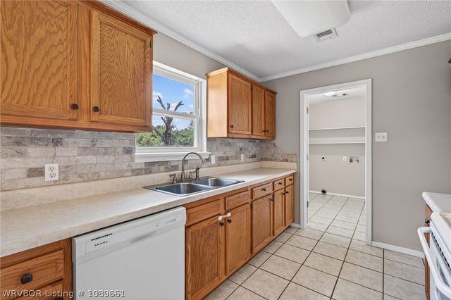 1603 Eastgate Circle, Greenwood, AR 72936