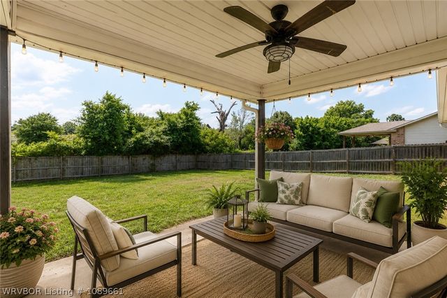1603 Eastgate Circle, Greenwood, AR 72936